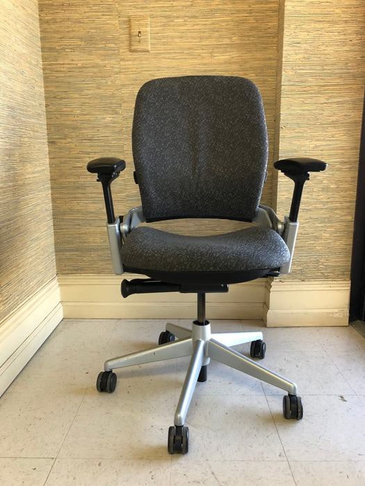 Used Steelcase Leap V2